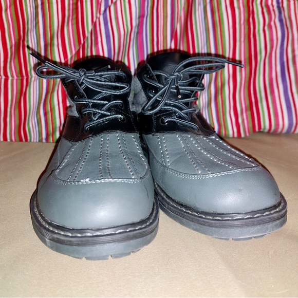 Hawke & Co. Lightweight Boots - Picture 2 of 8